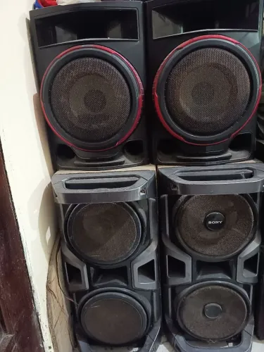 Caixas de som variadas