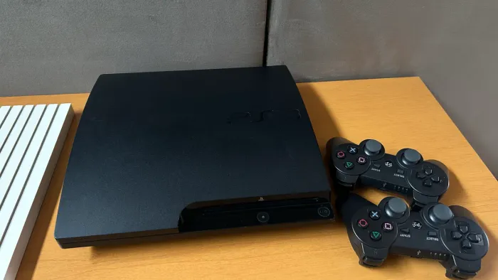 Playstation PS3 Slim - Destravado