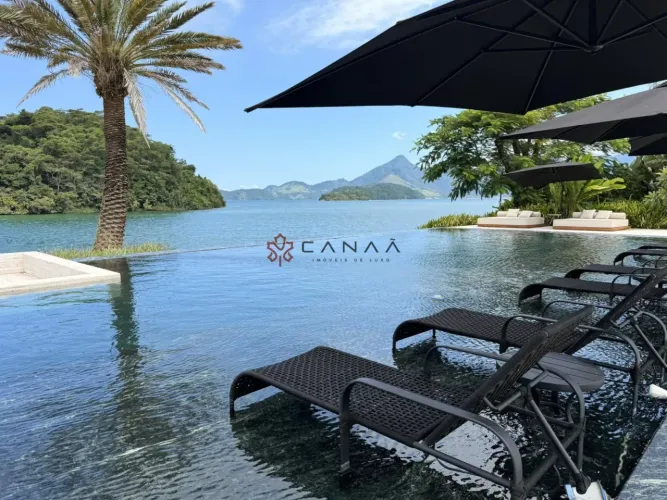 Espetacular Mansão em Condomínio Fechado  Angra dos Reis/RJ