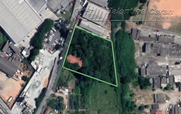 Terreno Comercial à Venda em Cotia