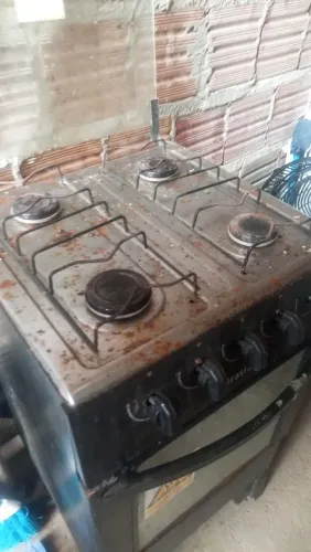 Fogão funcionando as 4 bocas