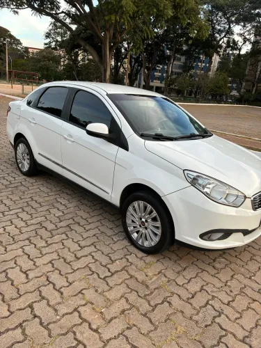 Fiat Grand Siena Essence 1.6 Flex 16V 2018