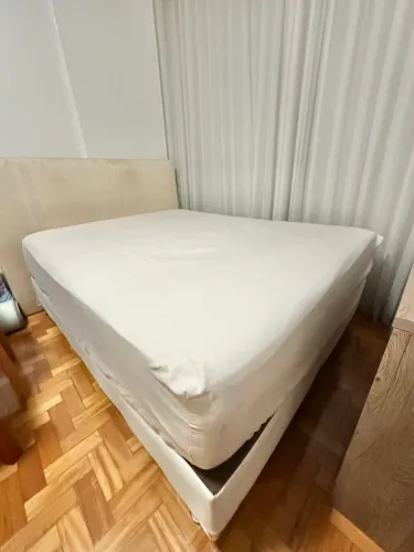 Vende-se CAMA BOX QUEEN + colchão + cabeceira 