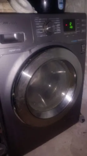Máquina lava e seca 10,1 kilos Samsung ecobublee com defeito na borracha tem que trocar