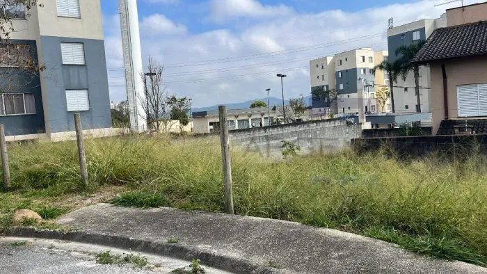Terreno à venda no Jardim Paraíso - com planta aprovada na Prefeitura