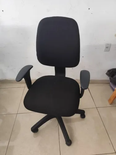 Cadeira de Escritório - Modelo Executiva