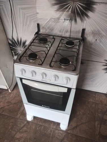 Vendo fogão semi novo