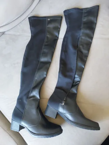 Bota Feminina cano Alto n° 34