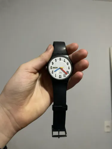 Vende-se relógio suíço por 350 reais