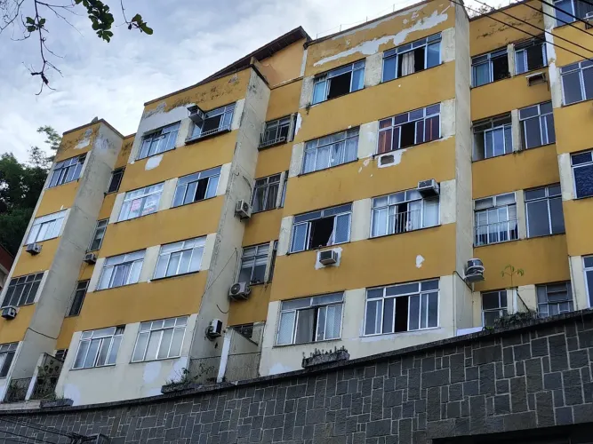Ótimo 1Quarto e Sala Locação