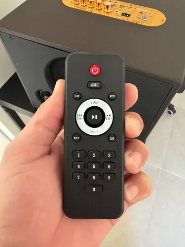 Caixa de Som Portátil JBL