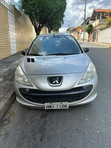 Peugeot 207 X-line 1.4 Flex 8V 5P 2010