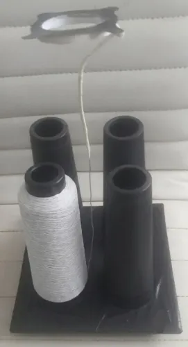 Suporte para carretel de linha ou elástico