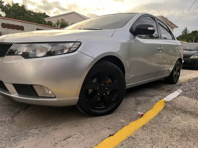 Kia Motors Cerato 1.6 16V Mec. 2011