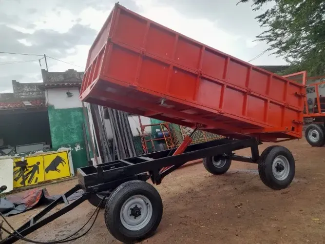 Reboque Agrícola Basculante 8m³