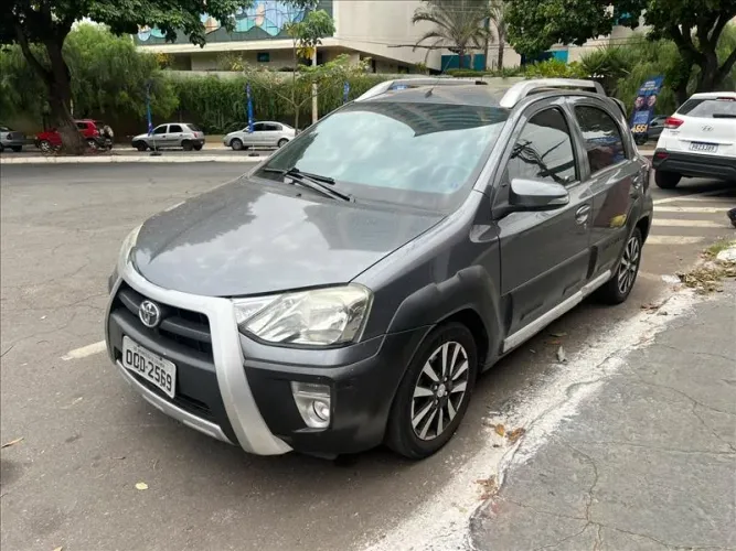 Toyota Etios Cross 1.5 Flex 16V 5P Mec. 2014