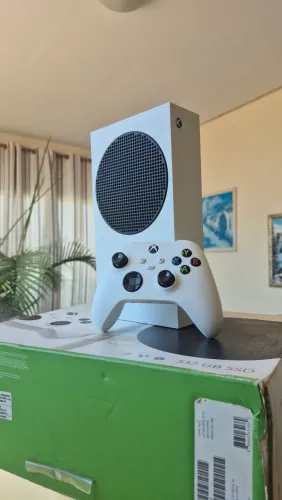 Console Xbox Series S + 1 Controle
