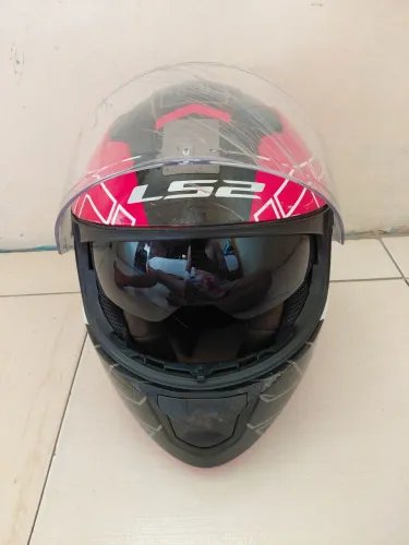 Capacete ls2