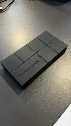 Switch Hub Mercusys 8 portas 10/100/1000