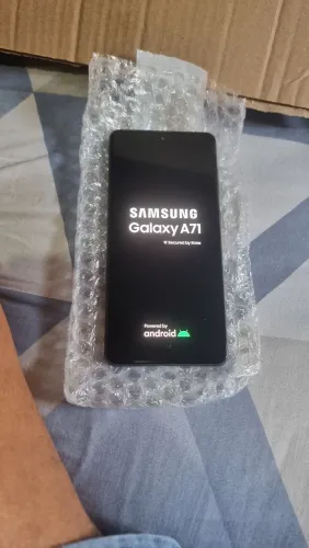Samsung a71 128gb 6 ram , perfeito 