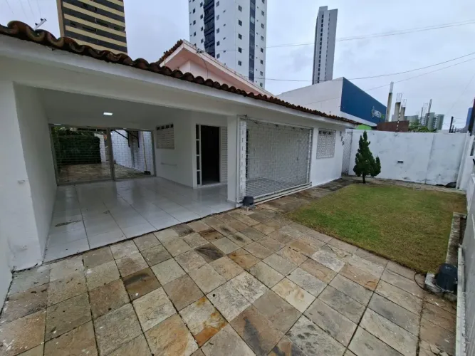 Casa em Miramar 03 Suítes + Dce Excelente local