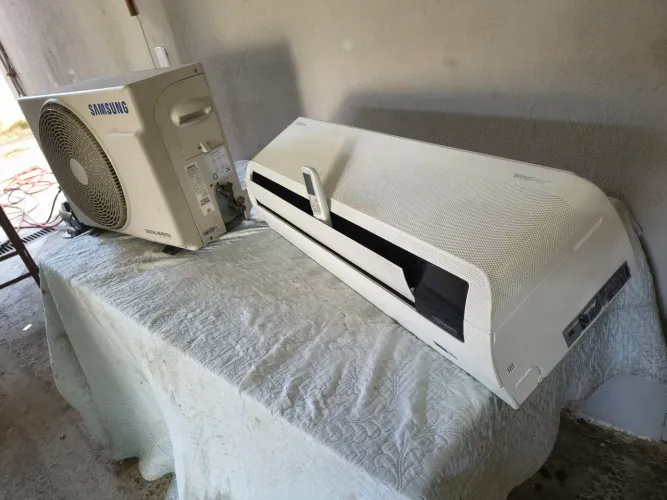 Vendo ar-condicionado split inverter 12.000btus Samsung