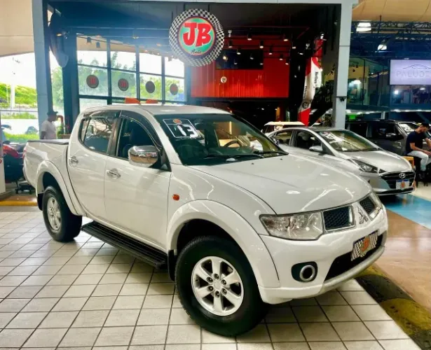 Mitsubishi L200 Triton HPE 3.5 CD V6 24V Flex Aut. 2013
