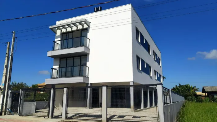 Apartamento com churrasqueira na entrada de Garopaba