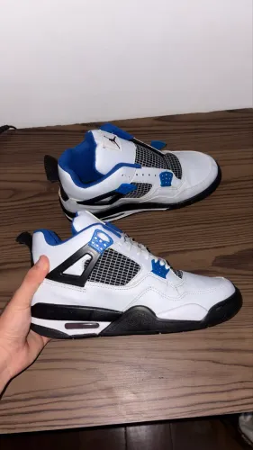 Tênis Nike Air Jordan 4 Retro