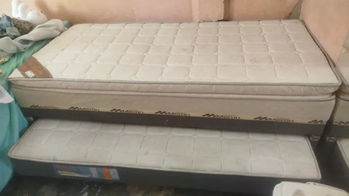 Vendo uma bicama 
