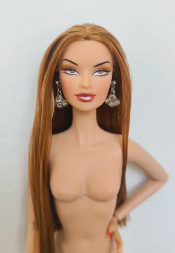 Fashion Royalty Veronique Perrin