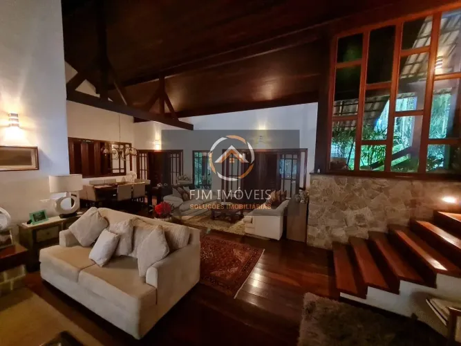 Casa de Condomínio em Piratininga - Niterói: Venda por 3.800.000,00