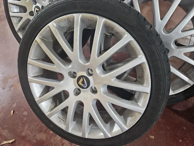 RODA ARO 18 VULCANO LIMITED 4x111
