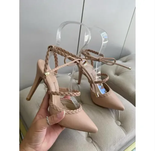 Sapato Feminino Scarpin com Amarração Trançada