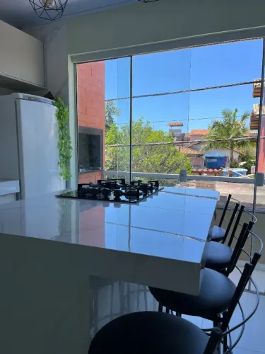 ? Casa mobiliada no Santinho | Aluguel anual | Água, luz e internet inclusas | R$ 2.000