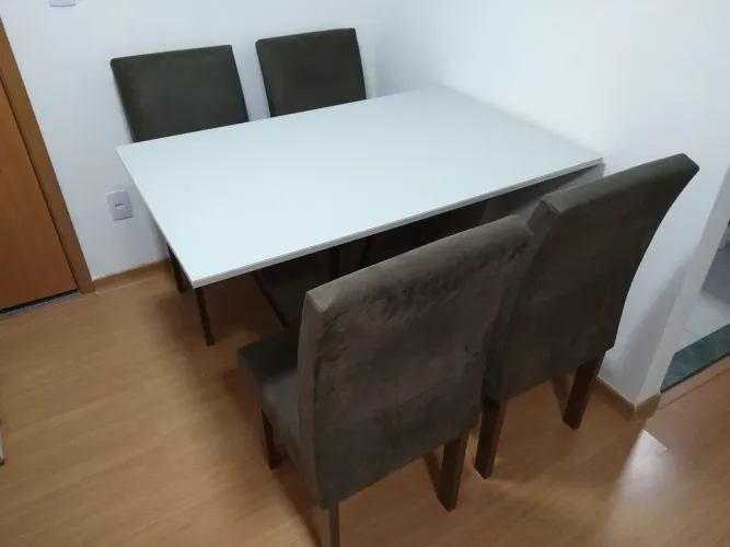 Mesa de almoço e janta 