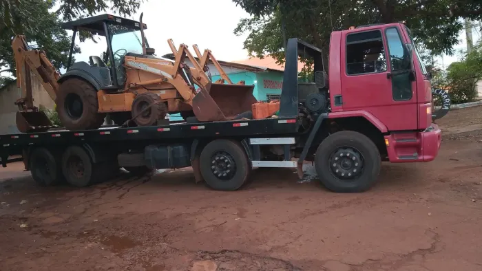 Vendo cargo 4331 4 eixo plataforma 