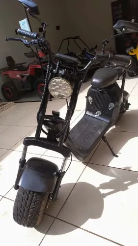 Scooter elétrica 2000w - COM BATERIA NOVA 