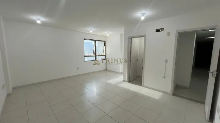Sala Comercial para alugar no Duetto Office - Localização Estratégica em Pagani, Palhoça