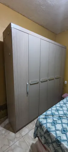 Guarda roupas 6 portas