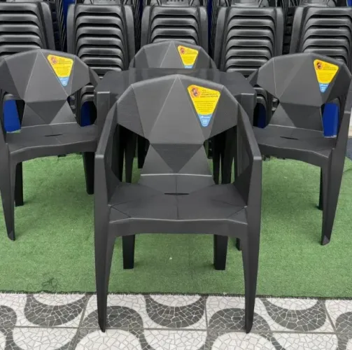 Jogo Cadeira de Plástico Diamante
