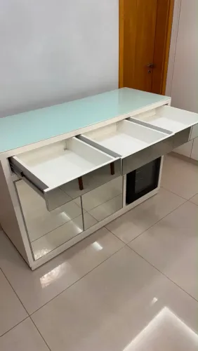 Vendo Buffet Aparador com espaço para adega