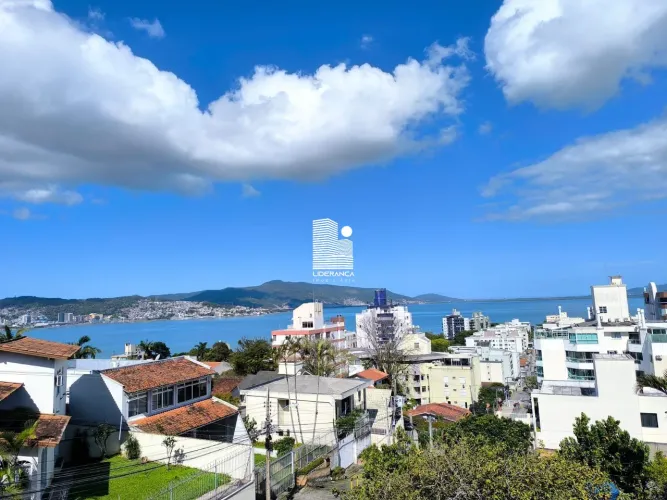 Apartamento, Coqueiros, 03 Dormitórios/01 Suíte