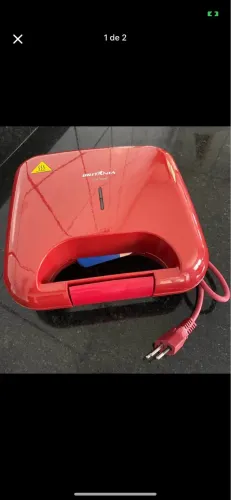 Vendo Sanduicheira e Grill - Britânia - Cor vermelha