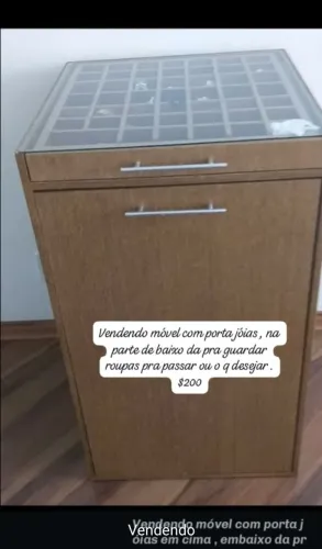 Porta jóias e guarda roupas de passar ou outras coisas 