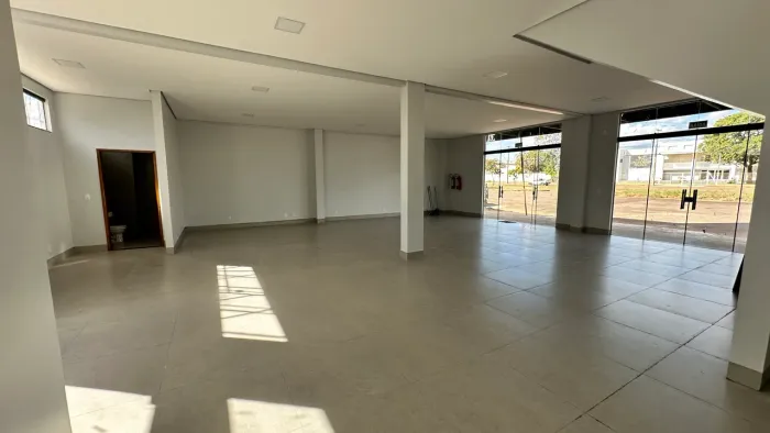 Alugo Sala Comercial na 912sul 128m2 térreo 