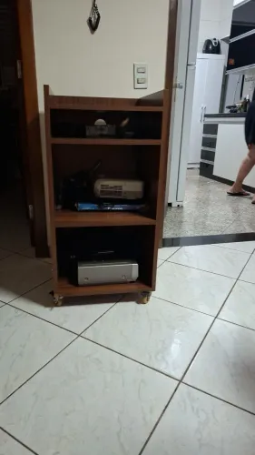 Rack com rodinhas