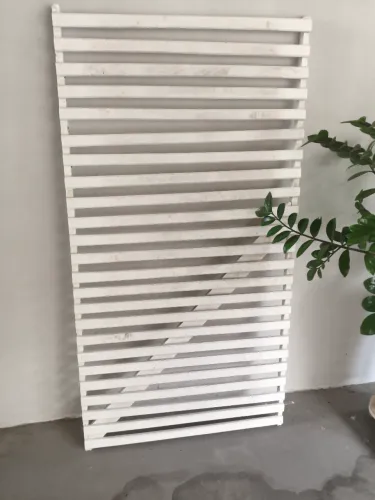 Palets branco (antigo fundo de cama)