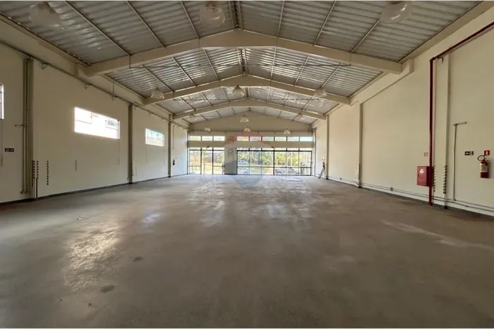 GALPÃO COMERCIAL PARA LOCAÇÃO NAS MARGENS DA WENCESLAU BRAZ