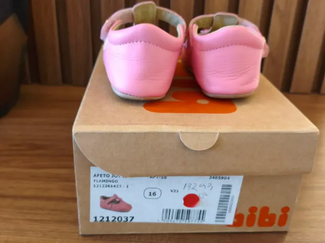 Sapato infantil da marca Bibi